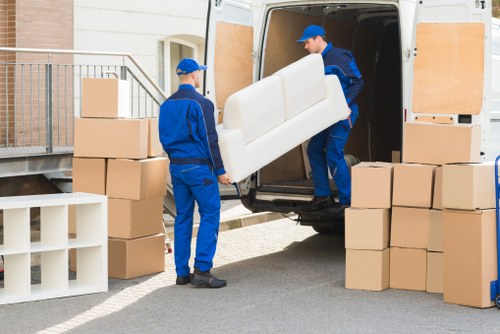 Local moving van service for flat and house moves